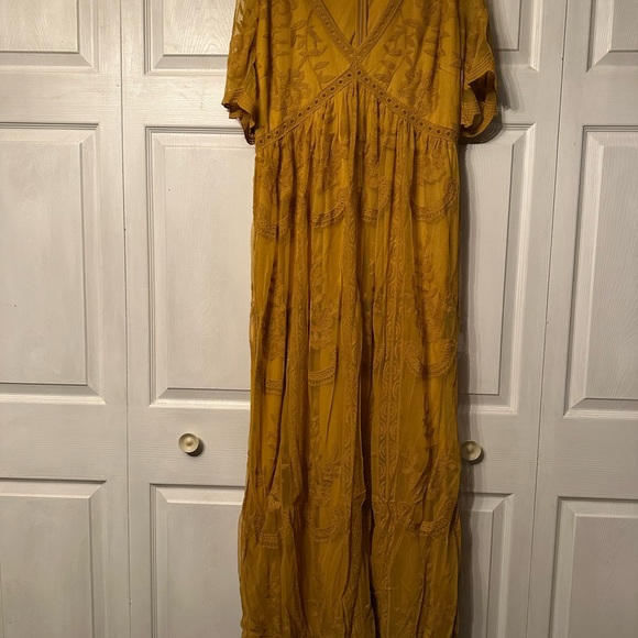 Pinkblush Dresses & Skirts - Pinkblush Golden Yellow Lace Dress
